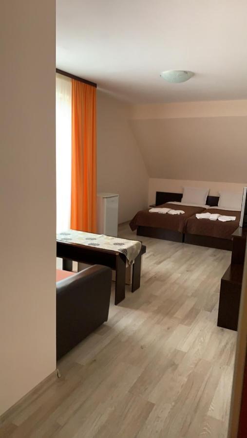 Hotel Topalovi 内塞伯尔 外观 照片
